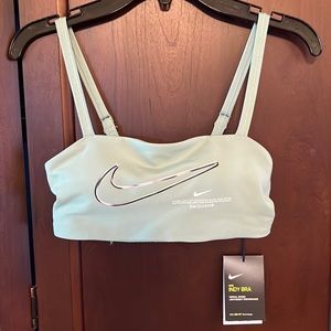 NEW Nike sports bra